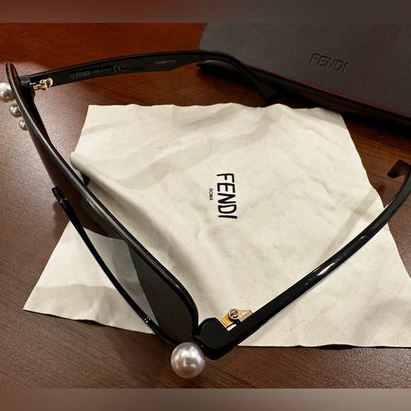 Fendi FF0296s irregular-frame sunglasses AUTHENTIC! - Picture 4 of 14